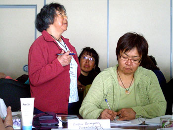 Elisapie Irqu from Puvirnituq addresses the recent governance training workshop held in her community. (PHOTO BY PEGGY LARGE)
