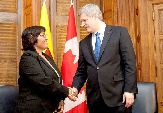 Edna Elias shakes hands with Prime Minister Stephen Harper May 12 in Ottawa, following Harper's announcement of her appointment as Nunavut commissioner. (HANDOUT PHOTO FROM PMO)