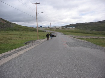 This section of road near Salluit was repaired recently for damage caused by melting permafrost. (FILE PHOTO)