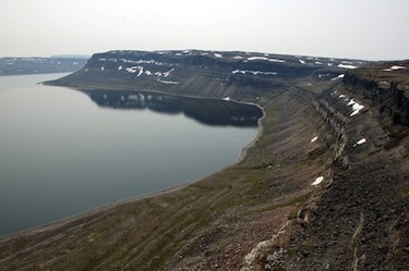 Quebec's largest union, the CSN, wants the Quebec government to make sure the industrial development stemming from Plan Nord  takes place in a sustainable way, to better protect areas like these cuestas near Umiujaq from the impacts of mining and hydro-electric development. (FILE PHOTO)