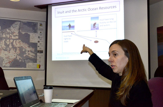 Montreal lawyer Robin Campbell of Hutchins Legal Inc., at a noon-hour gathering June 18 in Iqaluit, explaining legal research that she and Peter Hutchins have done on Inuit rights and Canada's offshore continental shelf extension sovereignty claims. (PHOTO BY JIM BELL)