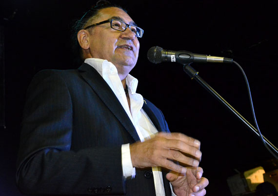 Romeo Saganash, the New Democratic Party MP for Abitibi-James Bay-Nunavik- Eeyou, speaks Sept. 2 in Iqaluit at a town hall event. Last week, Saganash did a tour of Nunavik, where he visited Kuujjuaq, Inukjuak, Ivujivik, Salluit, Umiujaq, and Kuujjuarapik-Whapmagustui to talk about housing, food security and other issues. (PHOTO BY JIM BELL)