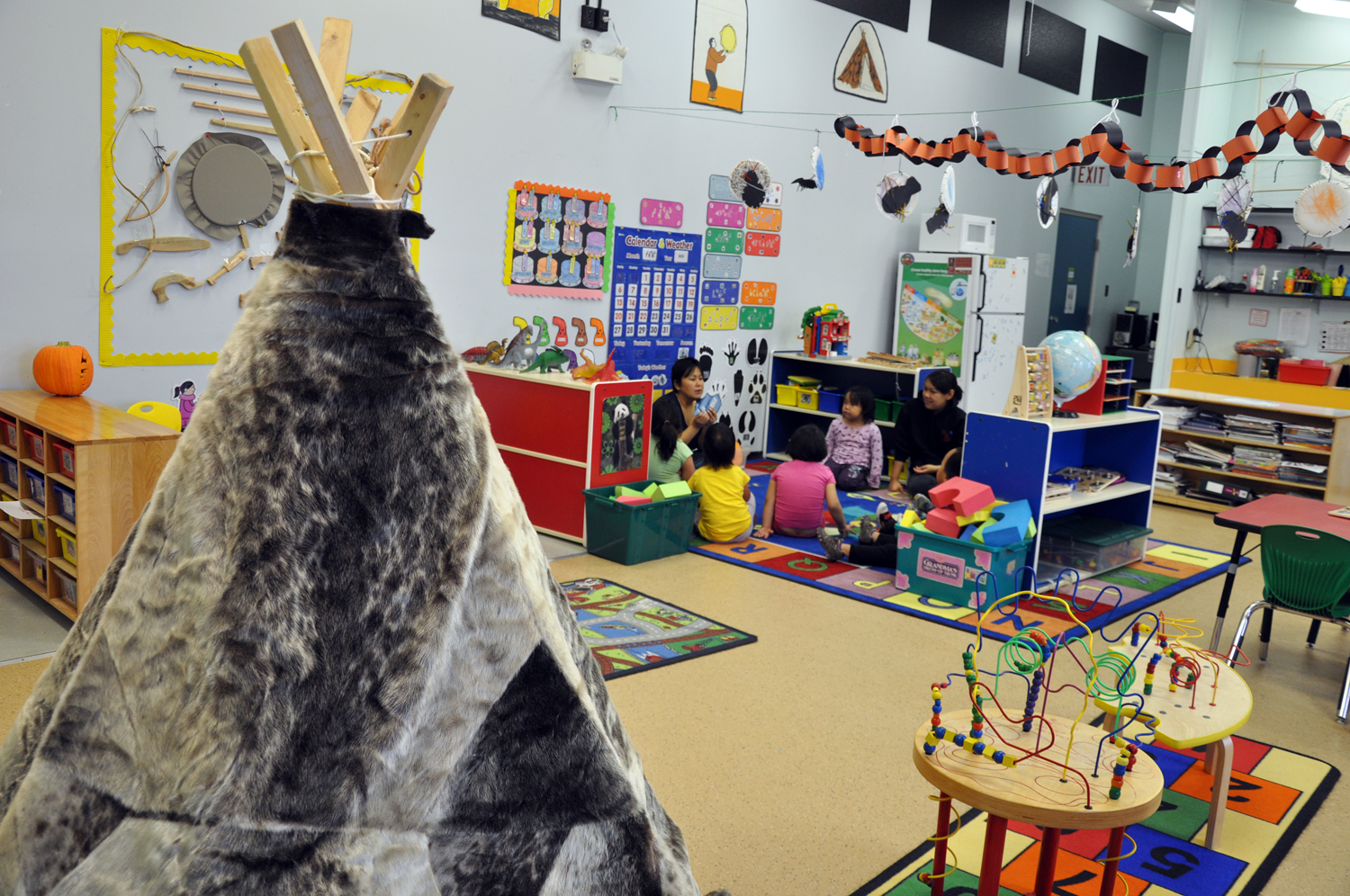 This federally-funded Aboriginal Head Start program in Arviat launched in 1995, the same year the First Nations and Inuit Child Care Initiative launched, creating hundreds of childcare spaces for Aboriginal children across the country. (FILE PHOTO) 
