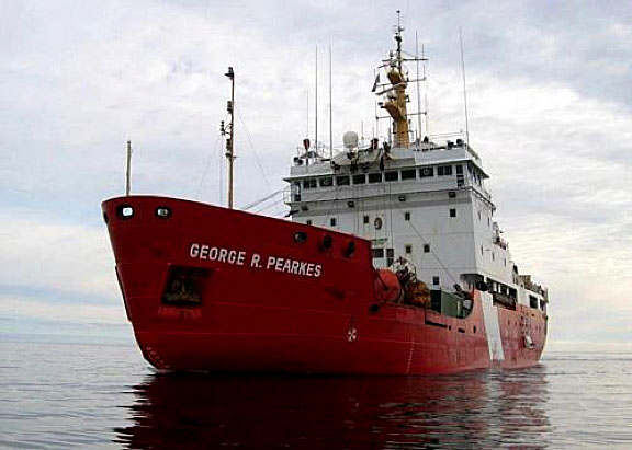 Photo: Coast Guard ship rescues boaters in Frobisher Bay | Nunatsiaq News